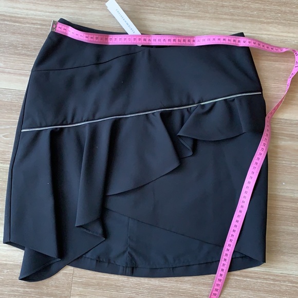 Chelsea &Walker asymmetrical bottom blk mini skirt - Picture 16 of 16